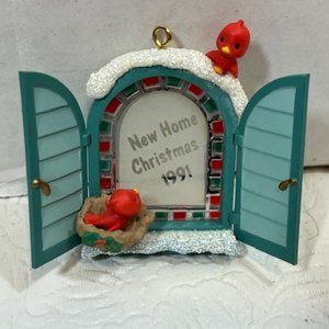 VTG Heirloom Collection 1991 New Home Window Christmas Ornament NIB